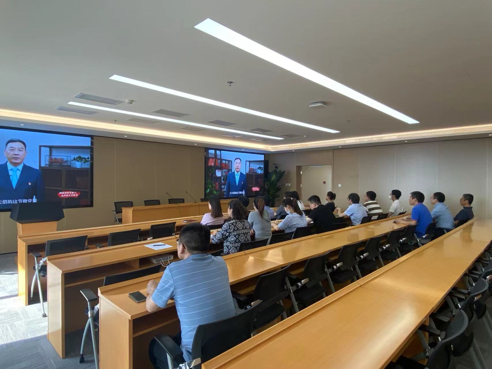 6.20230614 色情电影
党支部集体学习第一期高校党组织示范微党课.jpg